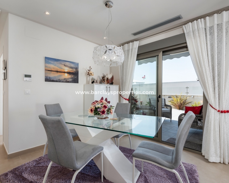 Wederverkoop - Vrijstaande Villa - Urb. La Marina