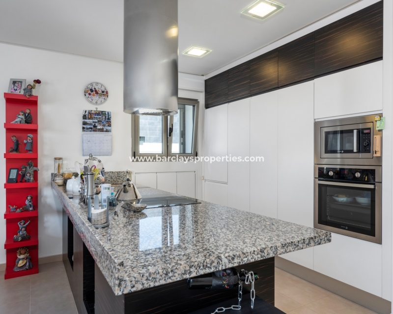 Wederverkoop - Vrijstaande Villa - Urb. La Marina