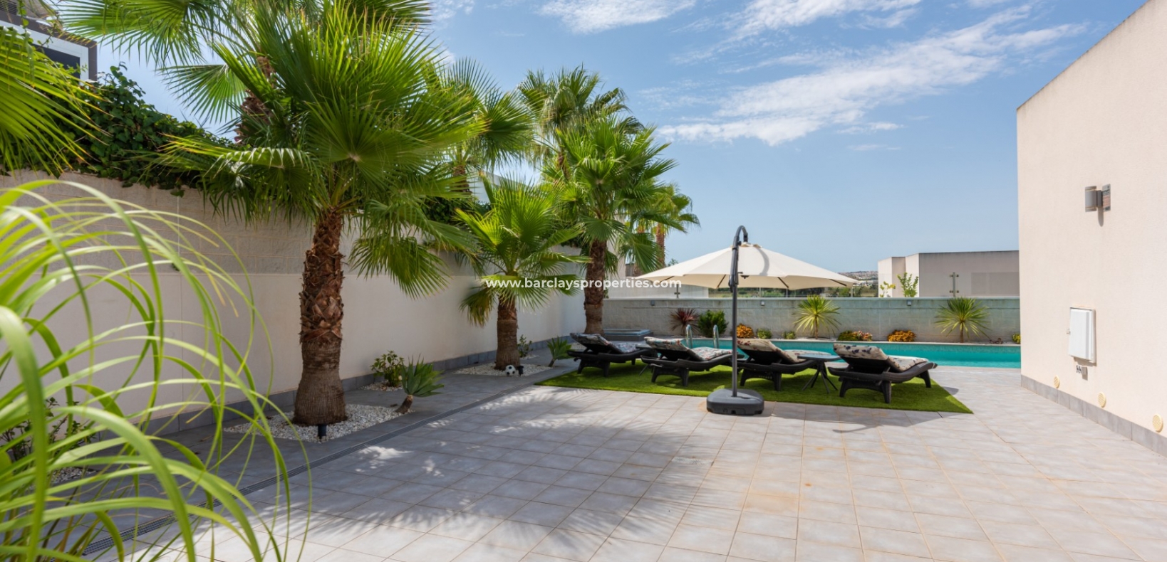 Wederverkoop - Vrijstaande Villa - Urb. La Marina