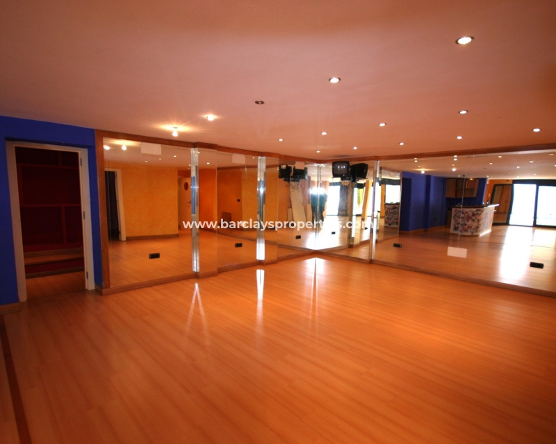 Wederverkoop - Vrijstaande Villa - Villamartín