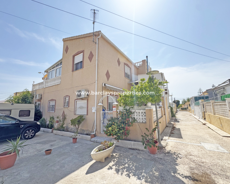 Woning te koop in La Marina dicht bij winkels