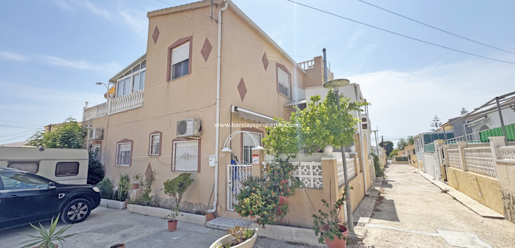 Woning te koop in La Marina dicht bij winkels